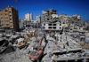 "في حدا عايش؟".. كيف تحولت المباني المتصدعة إلى مقابر جماعية مؤجلة في غزة؟