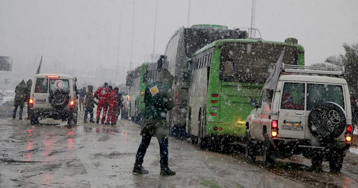 إجلاء المدنيين والمسلحين من داخل حلب