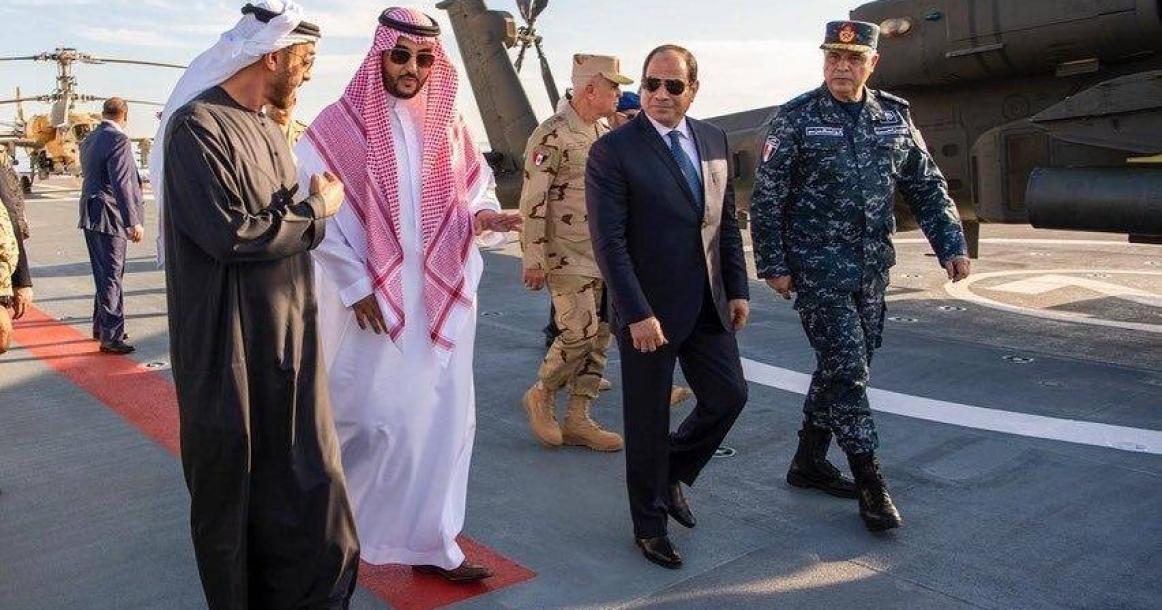 مصر تفتتح "قاعدة برنيس" بحضور وزير الدفاع السعودي وولي عهد أبوظبي