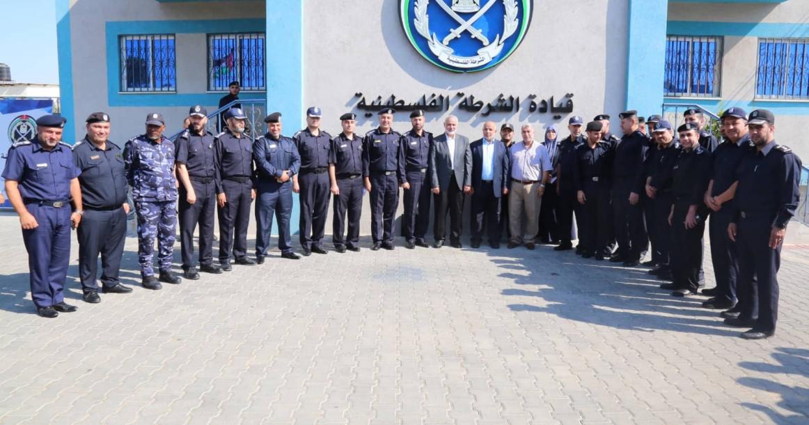 هنية وعدد من قيادات حركة حماس يزورون قيادة جهاز الشرطة والأمن بغزة
