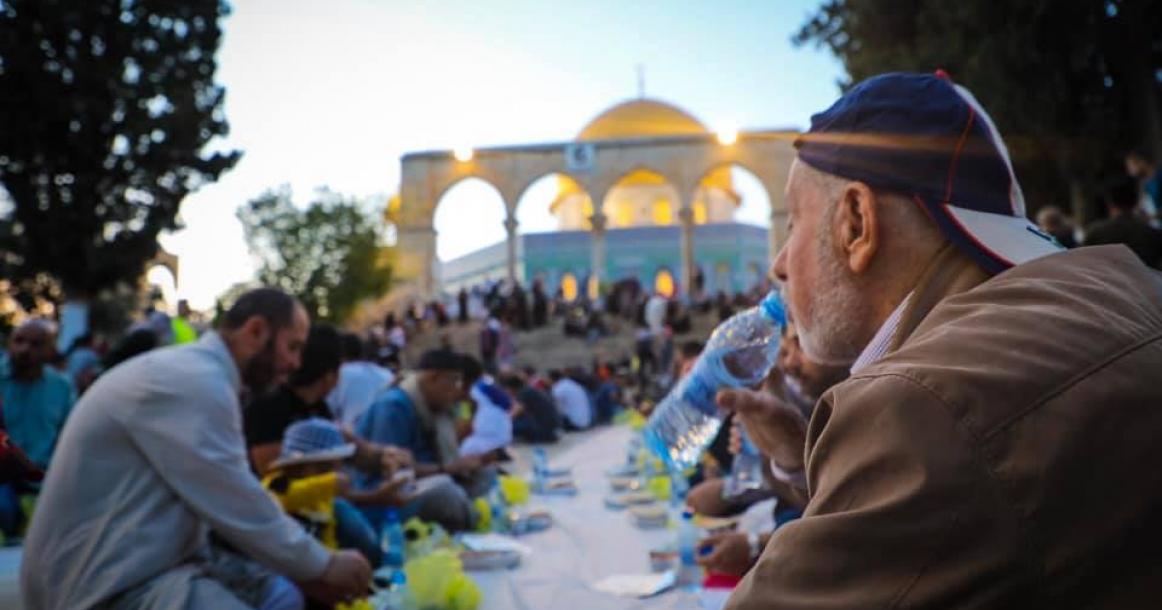 إفطار في المسجد الأقصى