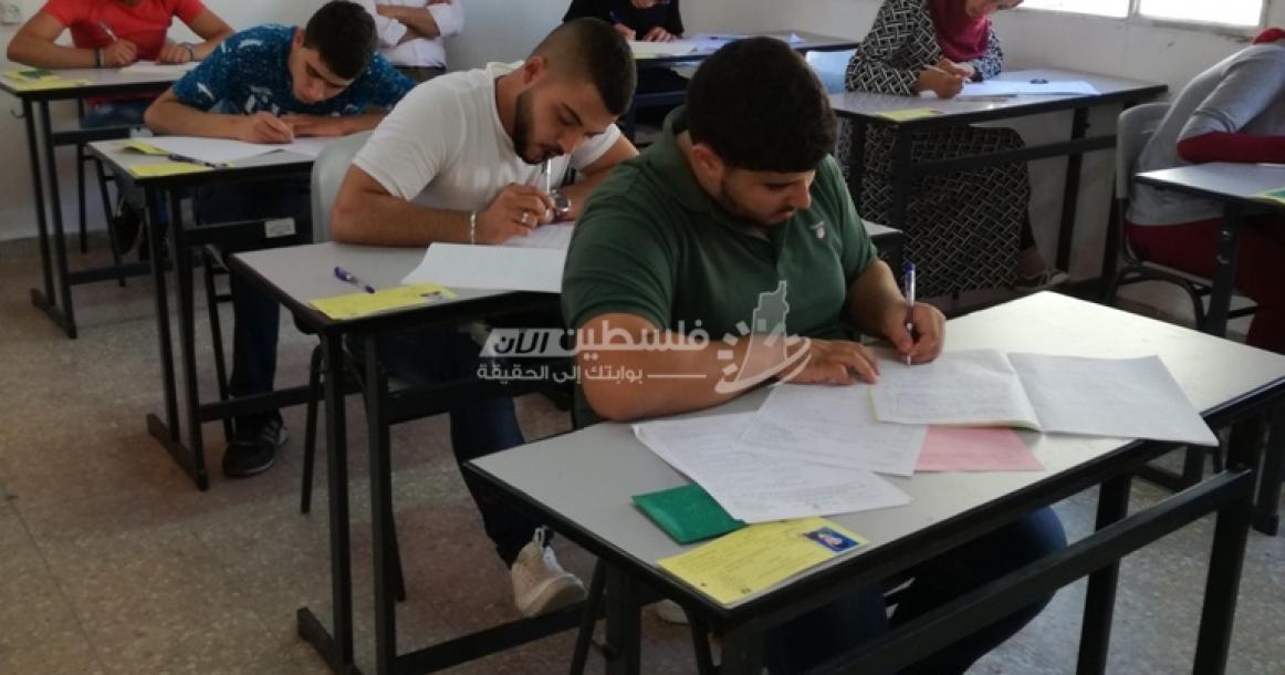 الثانوية العامة في نابلس