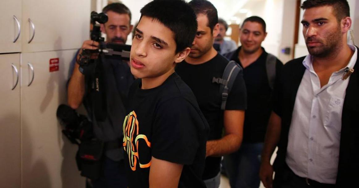 الطفل أحمد المناصرة خلال جلسة محاكمته لدى الاحتلال اليوم