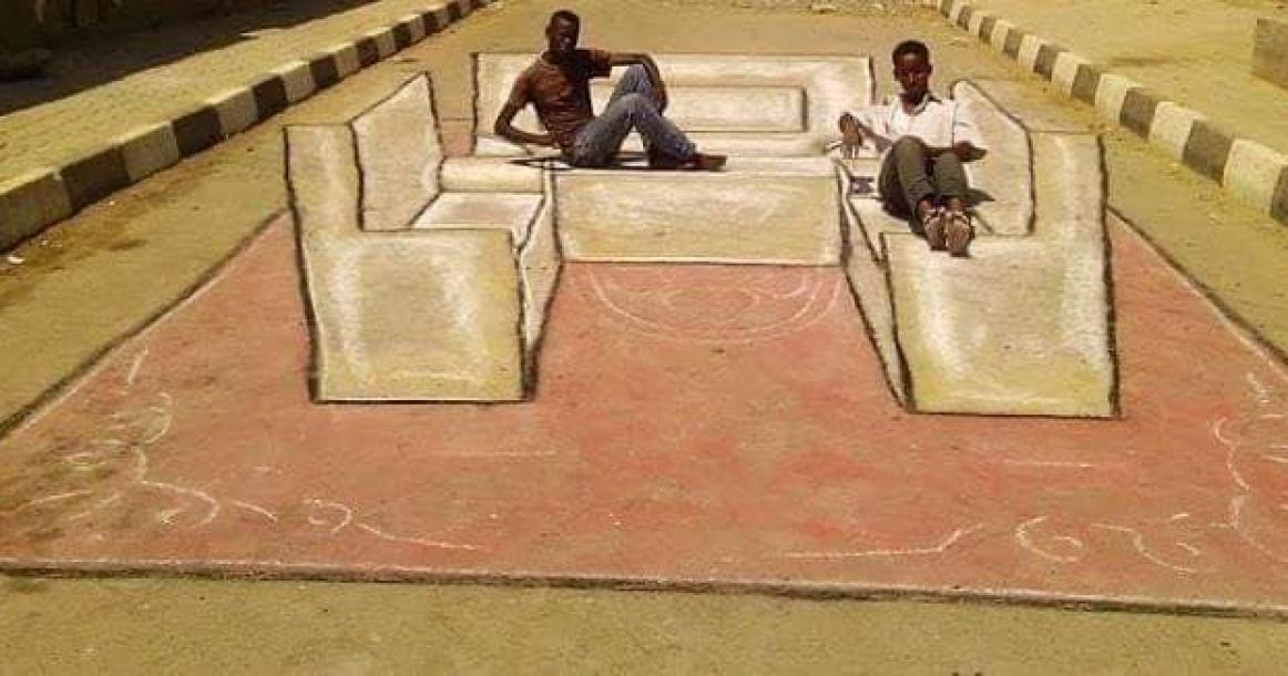 "عبقرينو" فنان سوداني يبدع في رسم رسومات ثلاثية الأبعاد