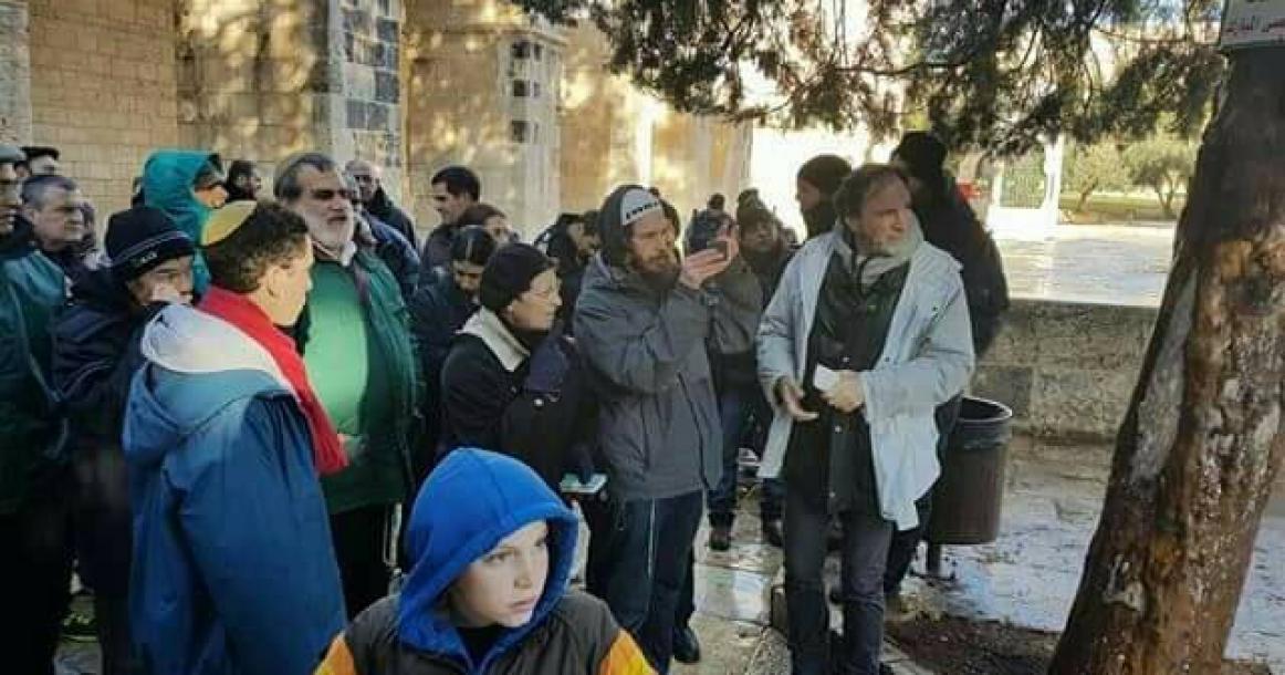 مستوطنون يقتحمون المسجد الأقصى بحماية أمنية مشددة