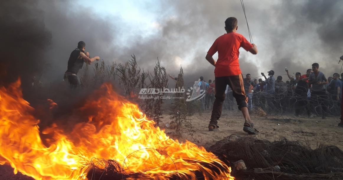 الشباب الثائر يقتحم الحدود شرق البريج