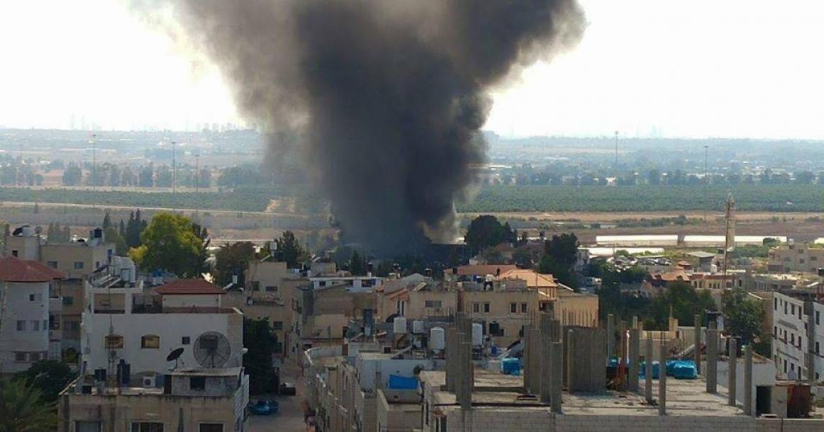 اندلاع حريق في منطقة الصناعية غرب ‫#‏طولكرم‬