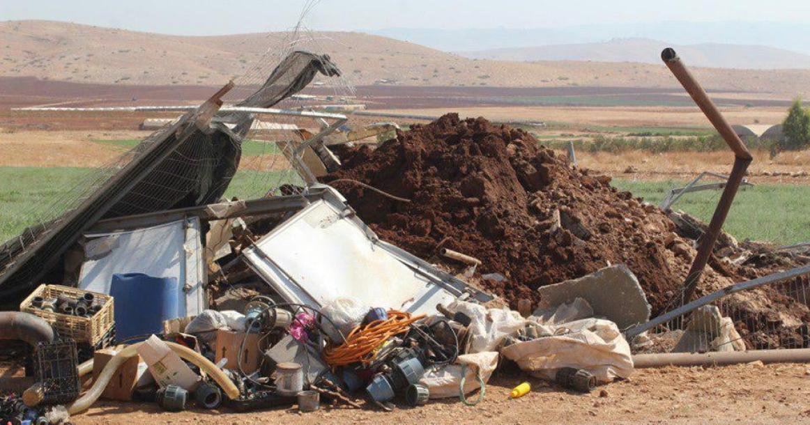 الاحتلال يهدم منشأتين زراعيتين في قرية عاطوف جنوب شرق طوباس