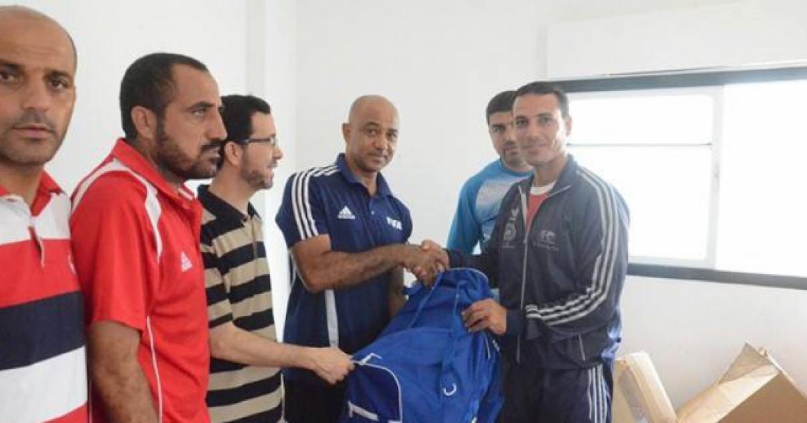 افتتاح دورة مدربي كرة القدم الشاطئية