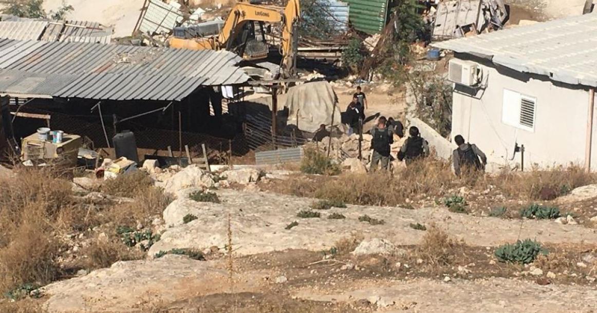 قوات الاحتلال تحاصر منزلاً لعائلة شقيرات في جبل المكبر بالقدس المحتلة، تمهيداً لهدمه