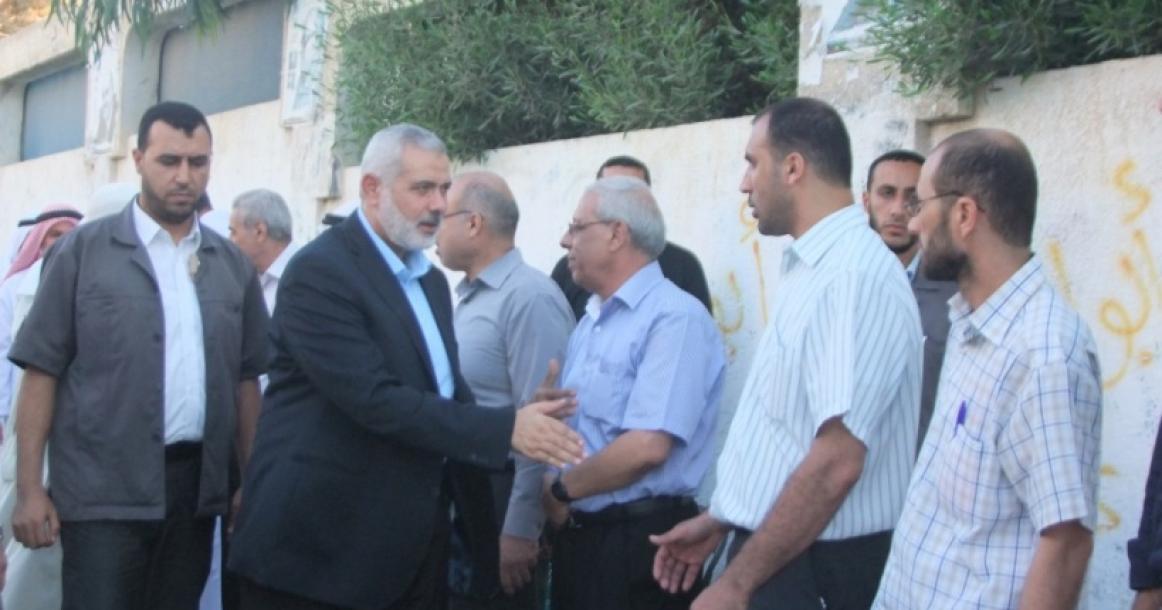 هنية يعزي عائلة فقيد الرياضة الفلسطينة "خلف العجلة"