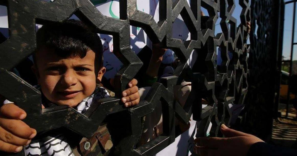 وقفة احتجاجية أمام بوابة معبر رفح البري