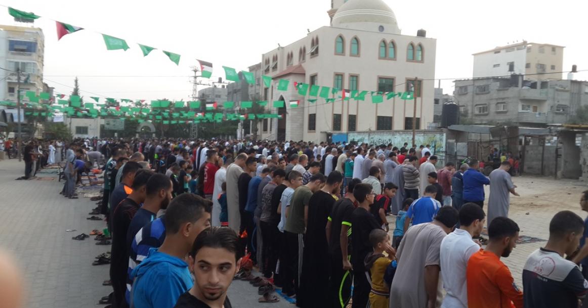 صلاة العيد بمخيم البريج وسط القطاع