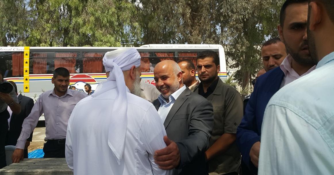 اللواء أبو نعيم يتفقد سفر الحجاج على معبر رفح