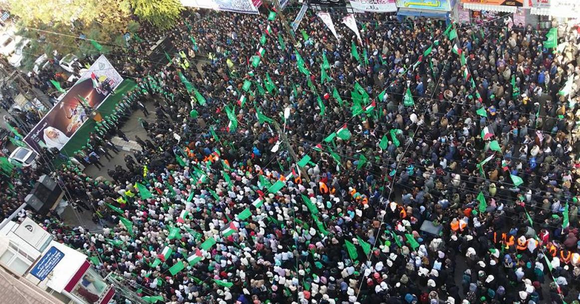 مهرجان خطابي لحركة حماس في ذكرى انطلاقتها الـ 28