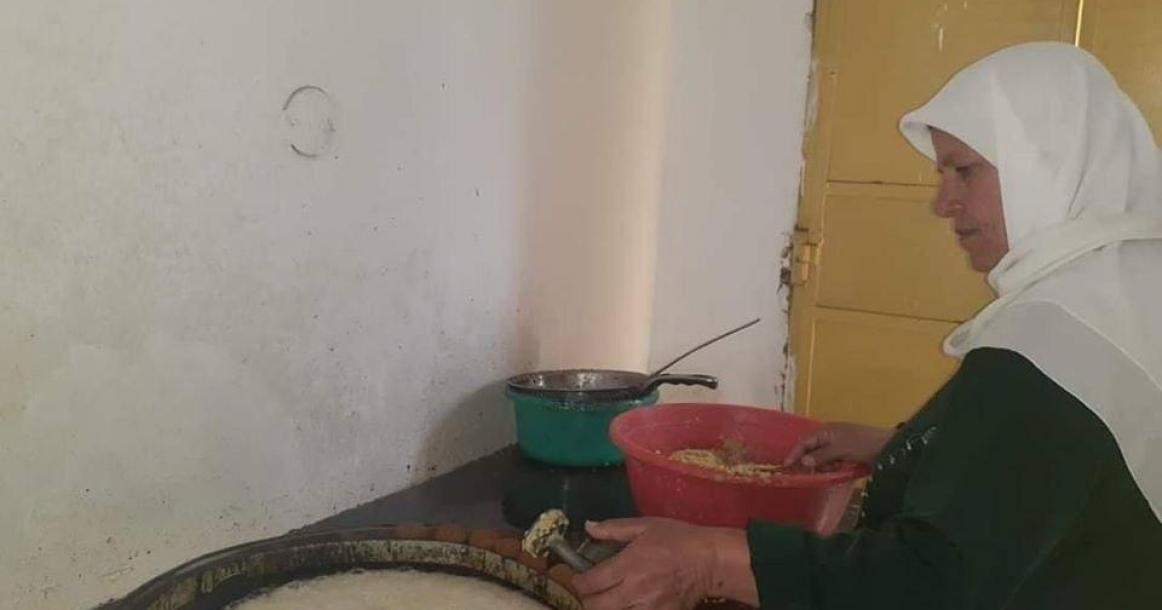 الحاجة "أم نبيل" تعمل في مطعم لوحدها منذ 18 عاما في سلفيت