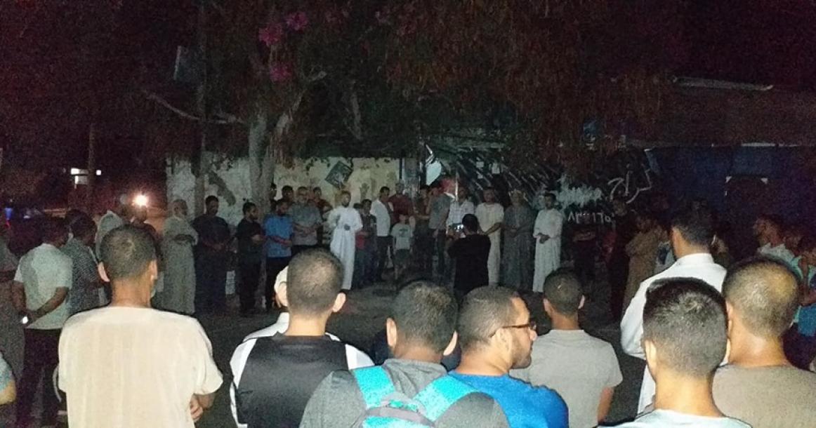 وقفة أمام منزل الأسير أبو معيلق للمطالبة بعلاجه