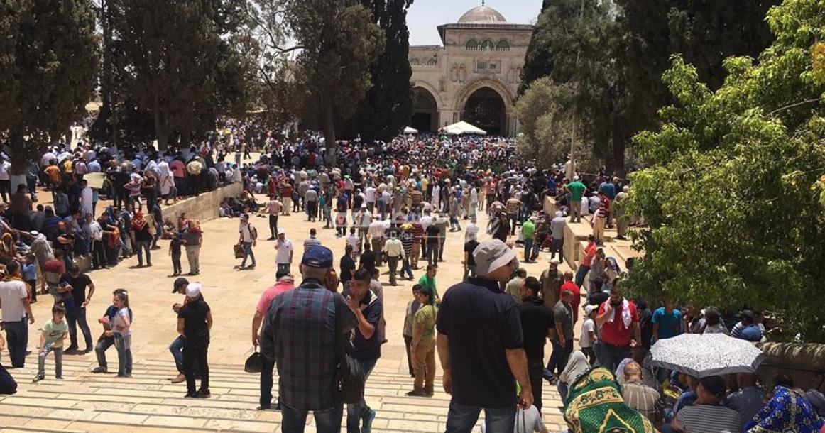 صلاة الجمعة في المسجد الأقصى