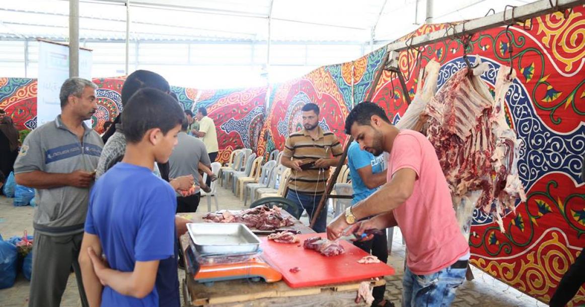 افتتاح سوق خيري للأسر المحتاجة جنوب القطاع