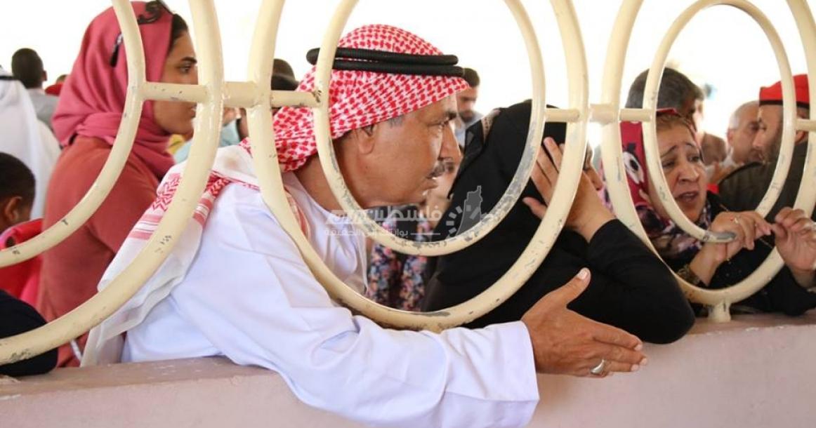 معاناة المسافرين على معبر رفح