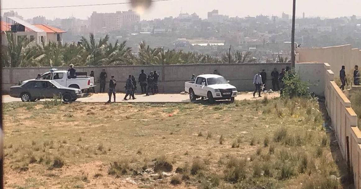 محاصرة المتهم أنس أبو خوصة في الوسطى