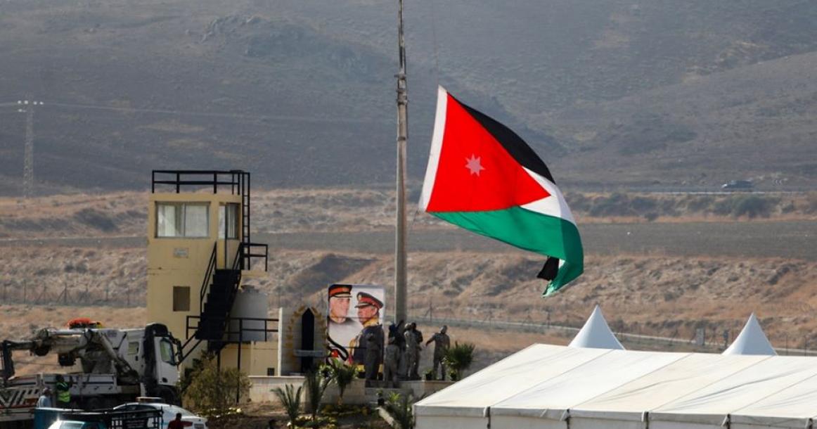 الجيش الأردني يرفع علم بلاده في الباقورة