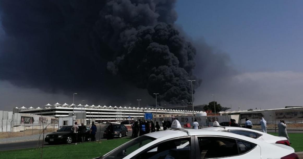 اندلاع حريق كبير في محطة قطار الحرمين في مدينة جدة السعودية