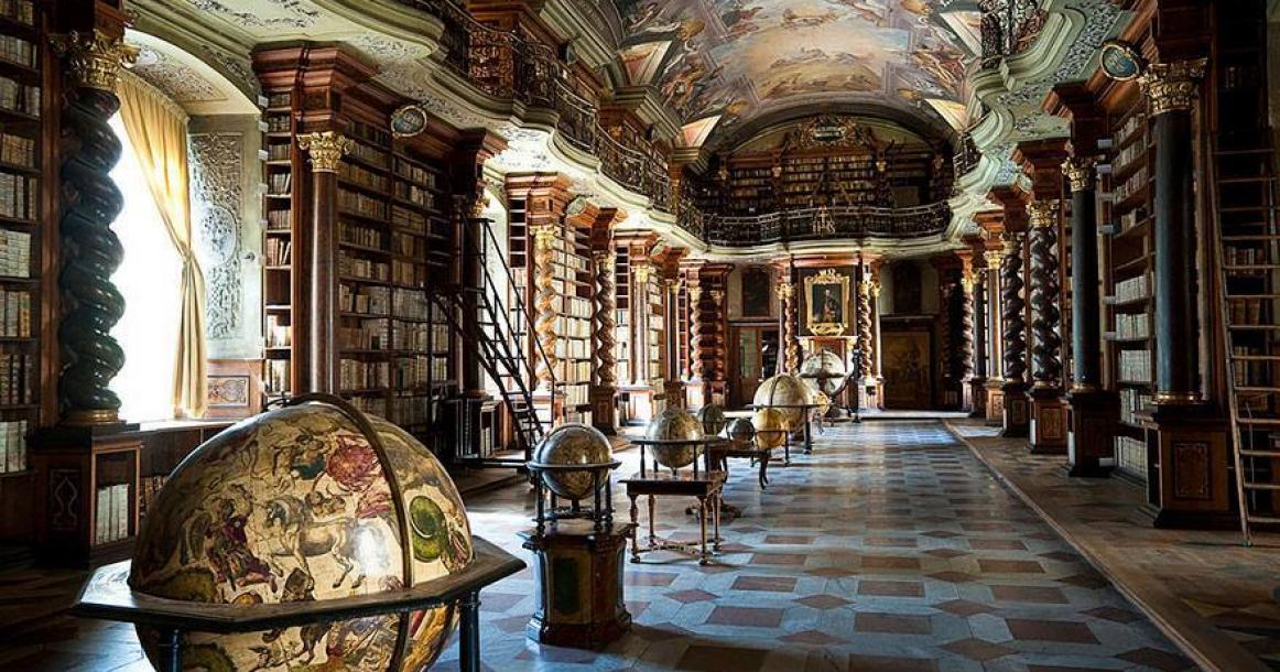 صور: مكتبة كليمينتينوم القديمة بالتشيك