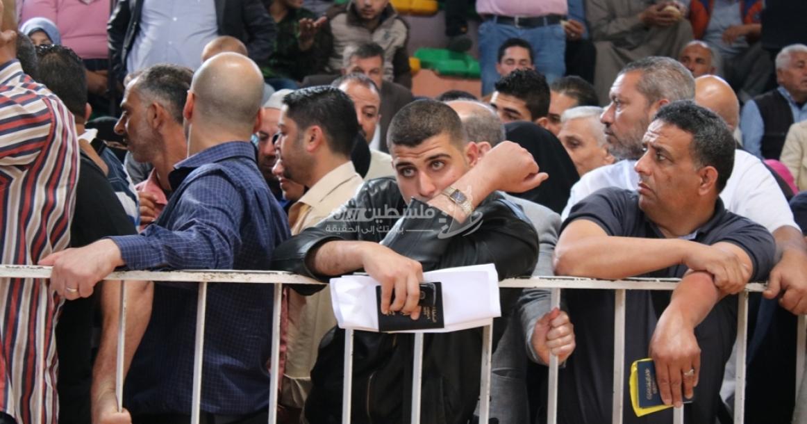 معاناة المسافرين في صالة أبو يوسف النجار بخانيونس