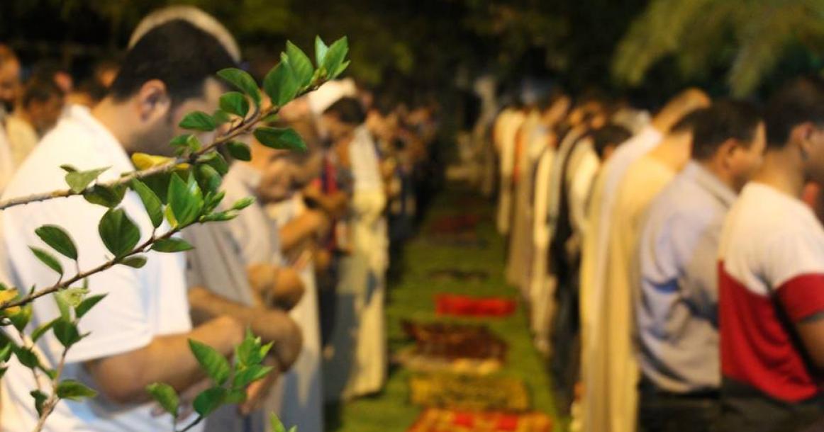 صلاة التراويح من مسجد بلال بن رباح في رفح