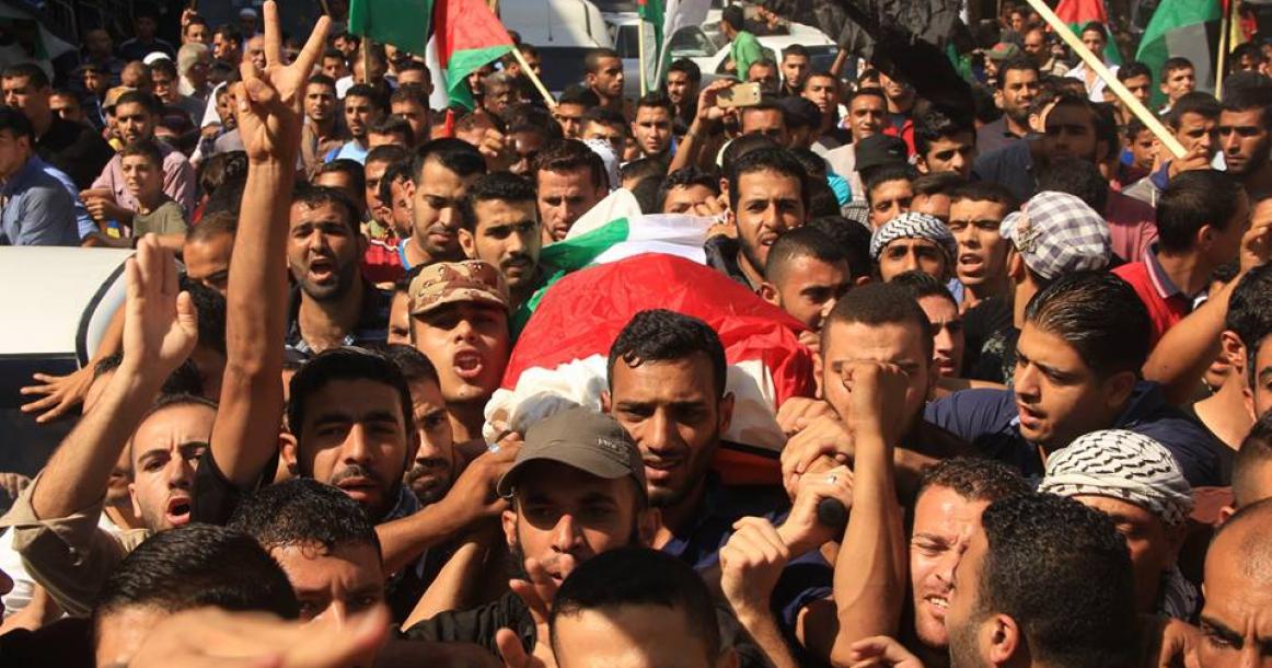 صور: تشييع جثمان الشهيد ﺃﺣﻤﺪ ﺍﻟﺴﺮﺣﻲ في دير البلح