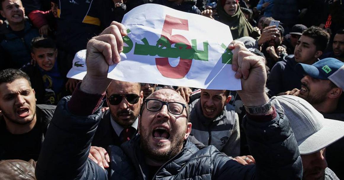 مظاهرات بمحافظات الجزائر ضد ترشح "بو  تفليقة"