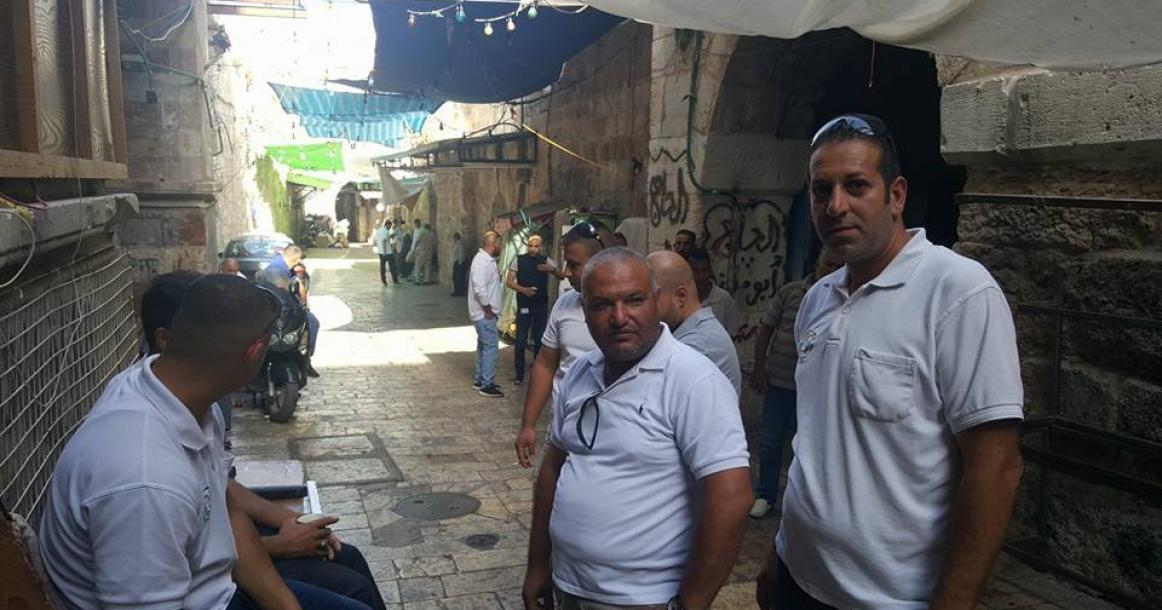موظفو الأوقاف يرفضون الدخول إلى الأقصى عبر البوابات الإلكترونية
