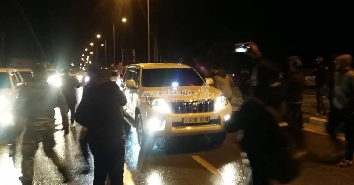 خروج موكب الشباب المختطفين الأربعة من معبر رفح