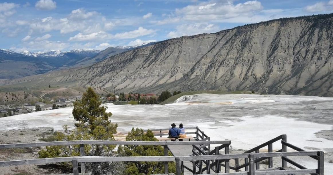 يلوستون.. أول متنزه وطني في العالم