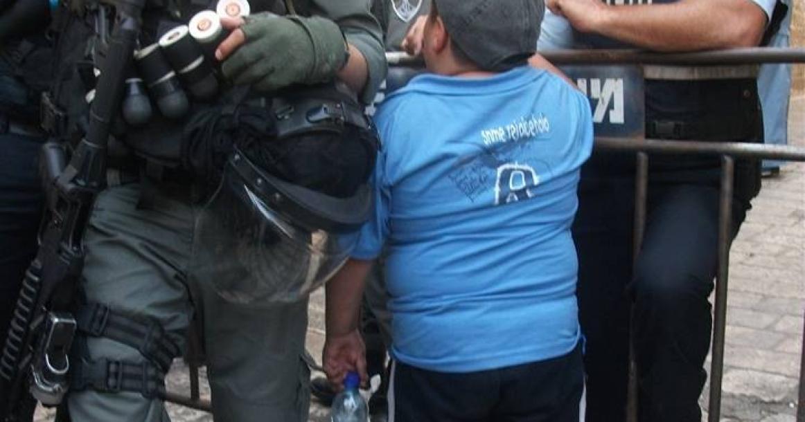 اعتداءات قوات الاحتلال وتدنيس باحات المسجد الأقصى