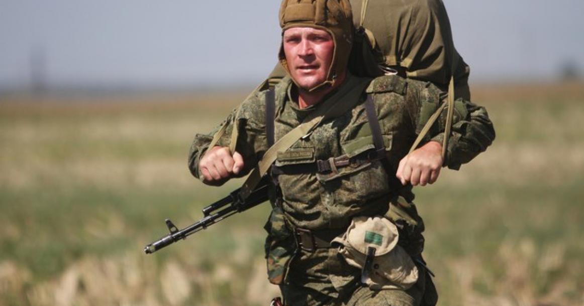 صور: تدريبات لمظليين روس وبيلاروس وصرب جنوب روسيا