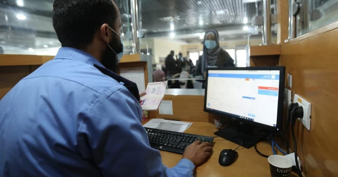 عمل معبر رفح البري في اليوم الأول من فتحه