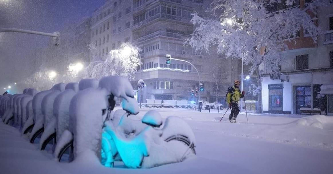 تشهد إسبانيا أكبر تساقط للثلوج منذ أكثر من 50 عاما
