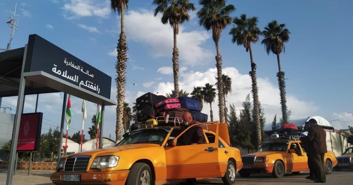 استمرار العمل على معبر رفح في اليوم الرابع والأخير لفتحه استثنائيًا في الاتجاهين.