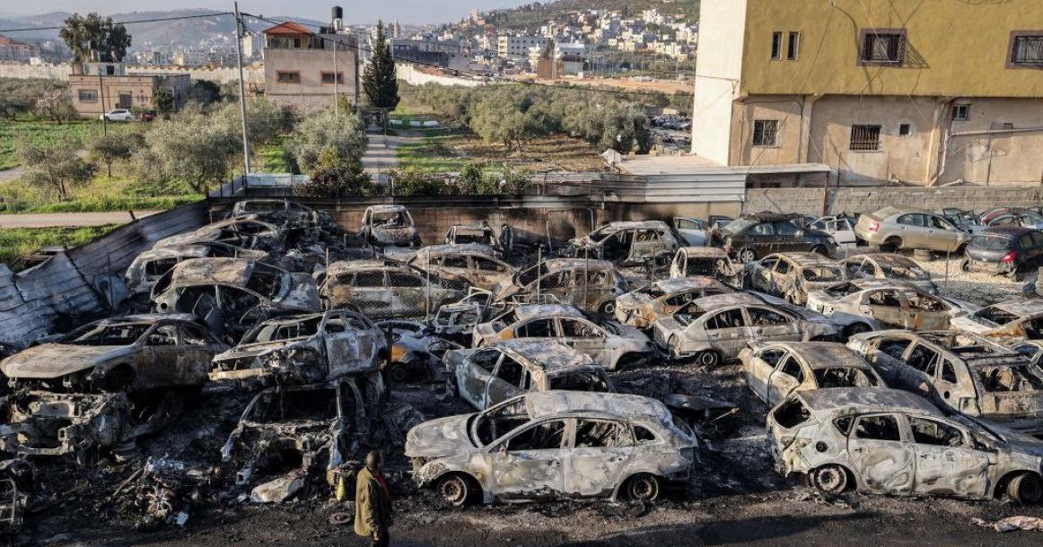 آثار اعتداءات المستوطنين على ممتلكات ومنازل المواطنين في مدينة نابلس