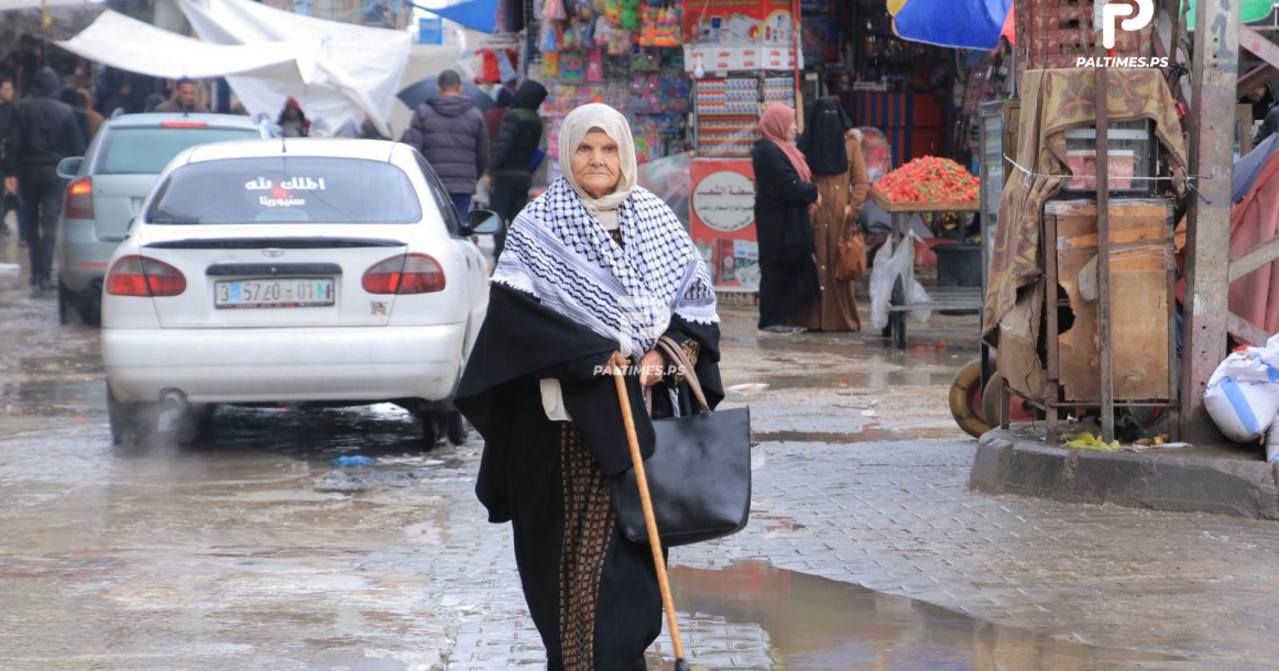جانب من أجواء المنخفض الجوي في محافظة خانيونس جنوب قطاع غزة