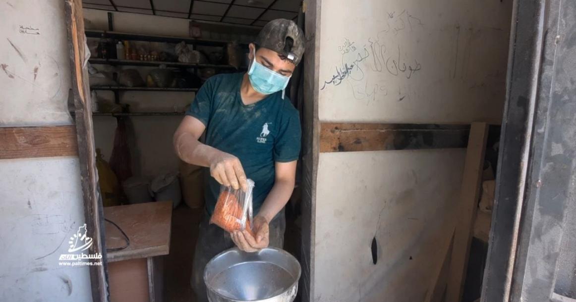 في ظل المجاعة.. الأرز والعدس بديلاً للطحين في غزة