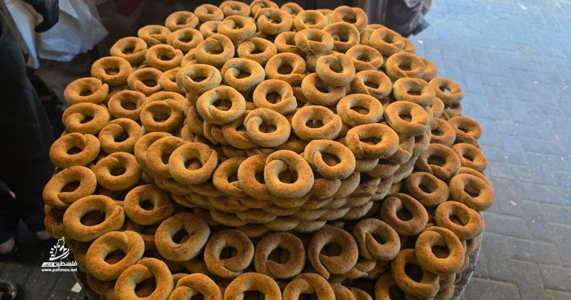 رغم الألم في غزة… كعك العيد يعود للأسواق