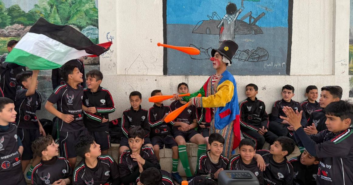 مركز براعم العنقاء لكرة القدم ينظم يوما ترفيهيا للأطفال