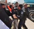الاحتلال يعتدي على الفلسطينيين في خيمة الإسناد بسلوان