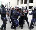أهالي المعتقلين السياسيين يستنكرون حملة الاعتقالات ضد طلبة الجامعات في الضفة
