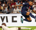 باريس يغري مبابي بعقد كريستيانو مع النصر
