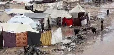 خيام تغرق.webp