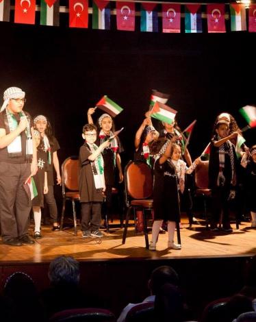 12922179_566669770179246_1165340908_o